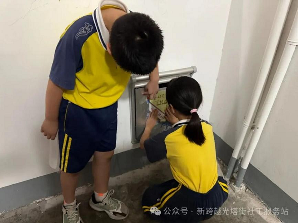 AA朝天图片4