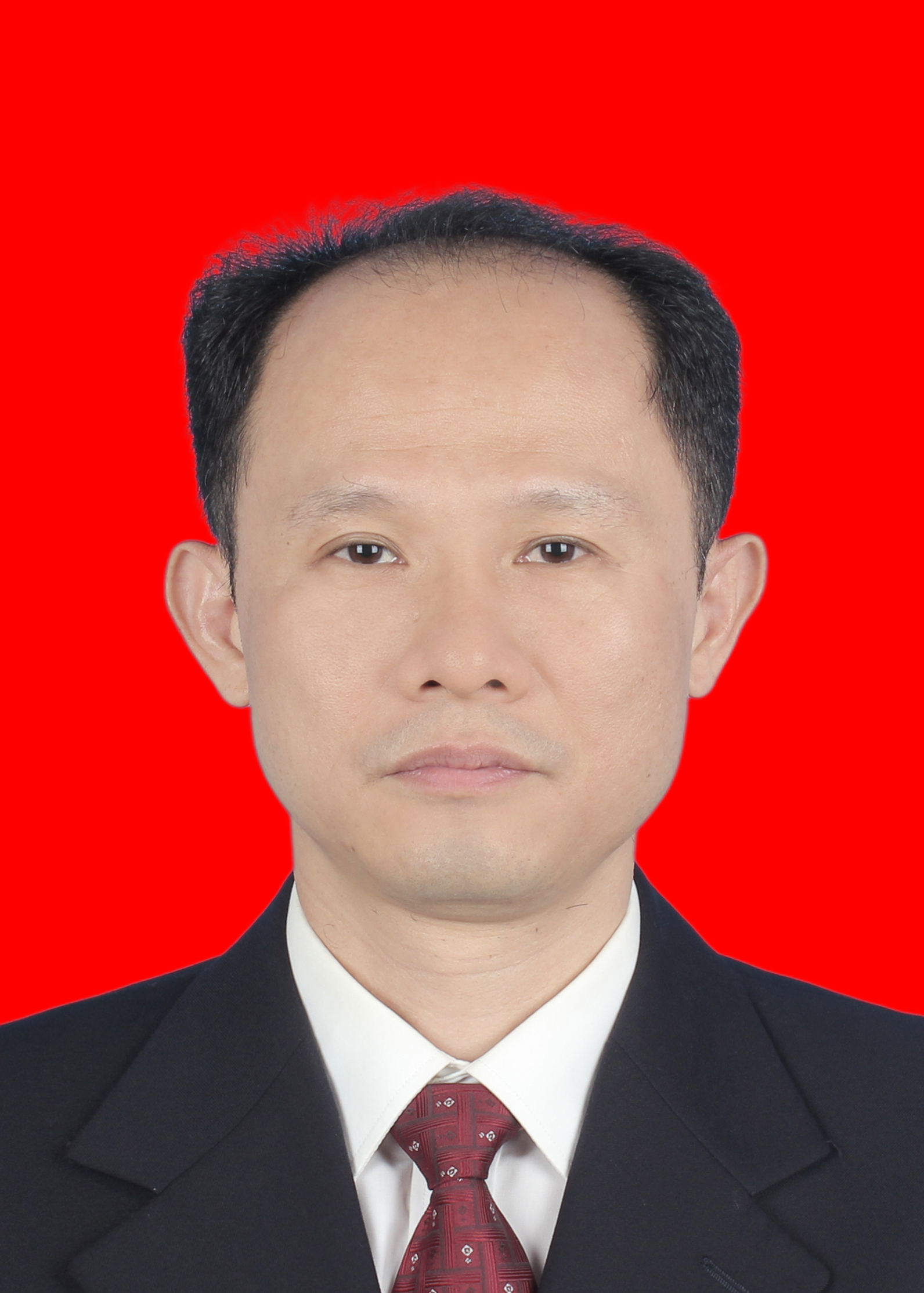 潘震